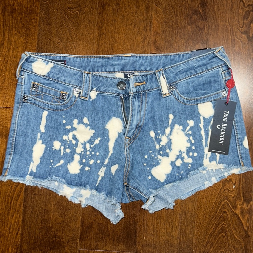 True Religion distressed jean shorts size 30 NWT